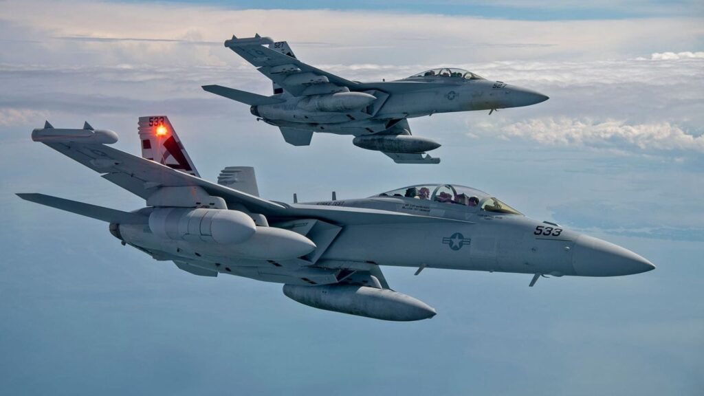 Novo Jammer do EA-18G Otimiza Capacidades de Engenharia Naval