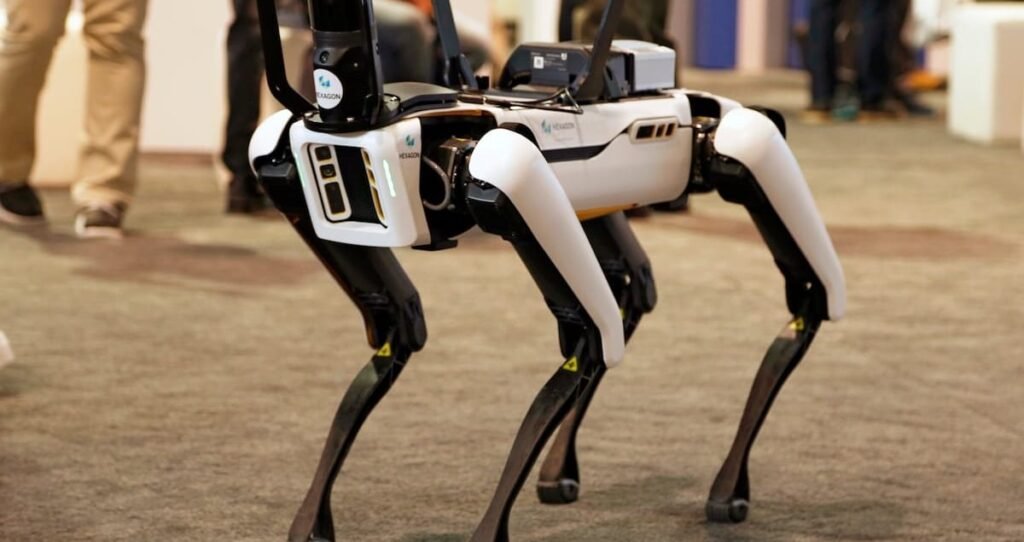 Cachorros Robôs Redefinem Indústrias com IA e Mobilidade Avançada 1 Novo: Engenharia de Cães Robôs Transforma Indústrias Globais