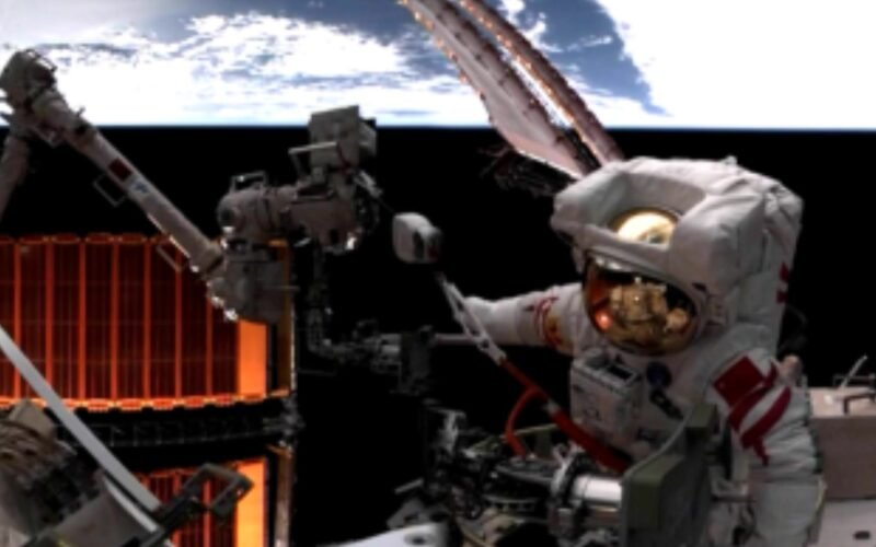 Novo Feito da Engenharia: Astronautas Chineses Realizam Caminhada Espacial Recorde