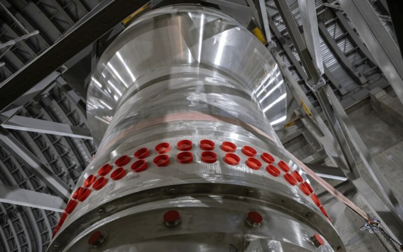 Novo Marco em Engenharia: Instalação Avança Reator MBIR Rússia