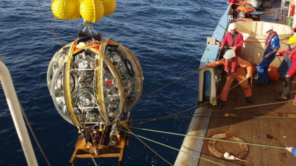 Novo Detector Otimiza Engenharia no KM3NeT Mediterrâneo