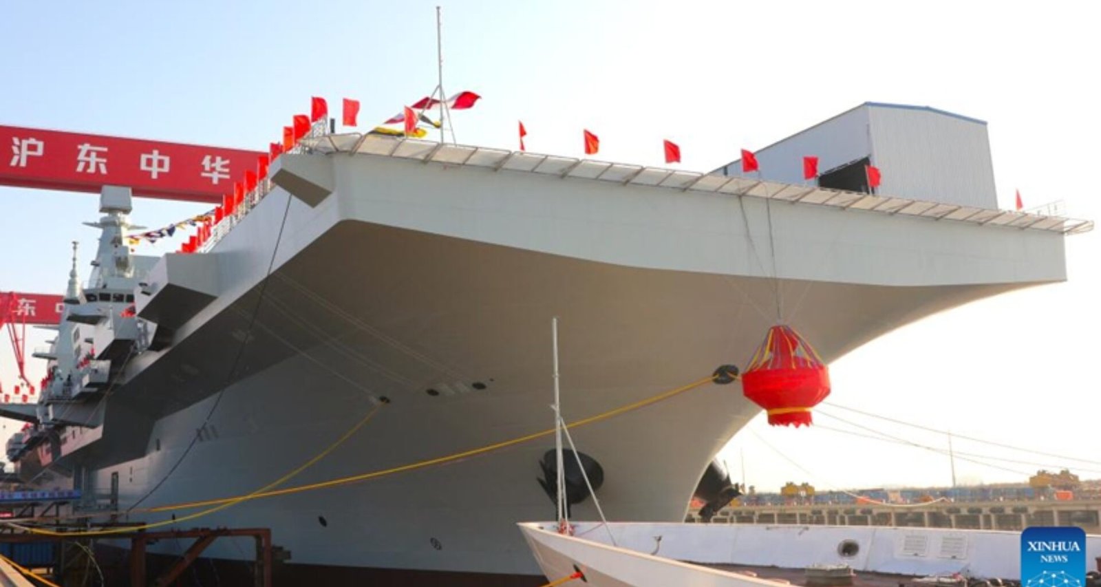 Novo Marco em Engenharia: China e o Navio Sichuan Anfíbio