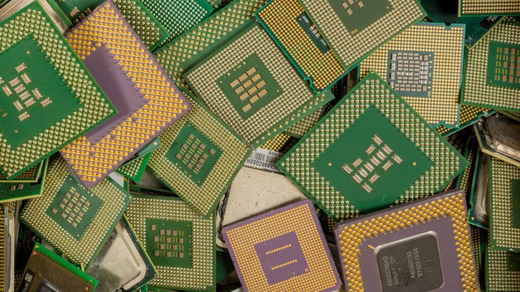 Novo Método de Engenharia Transforma E-Lixo em Recursos Úteis