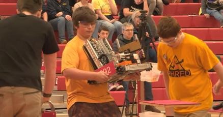 Novo Torneio de Engenharia na North Eugene High School