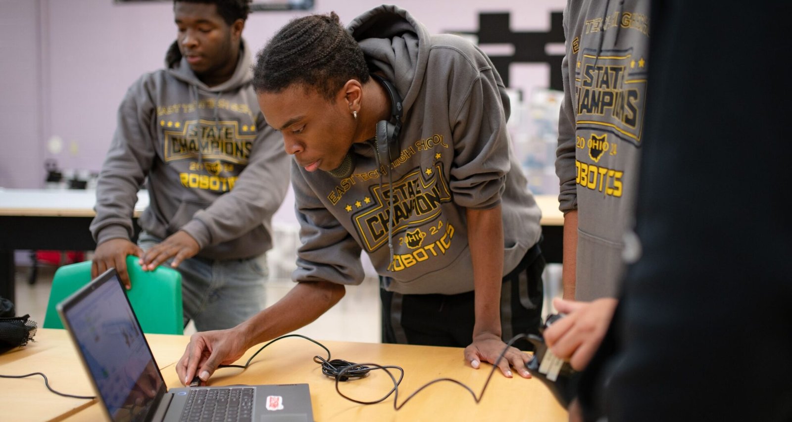 Novo Sucesso em Engenharia: Conheça os Tech Warriors de Ohio