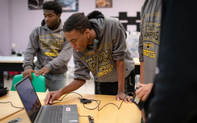 Novo Sucesso em Engenharia: Conheça os Tech Warriors de Ohio