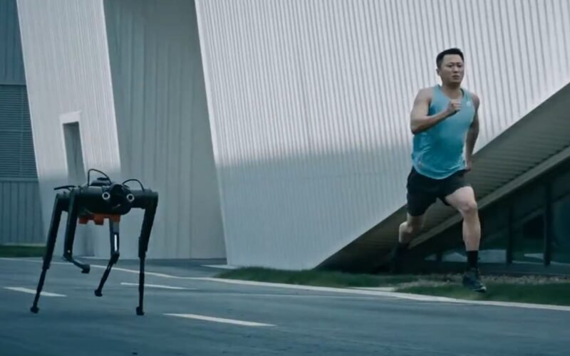 Novo Recorde: Robô de Engenharia Completa 100m em 10s
