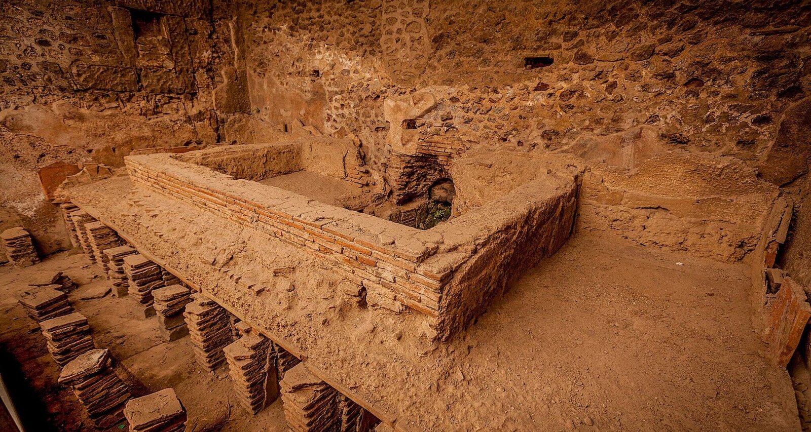 Novo Marco da Engenharia: Antiga Casa de Banho Revelada em Pompeia